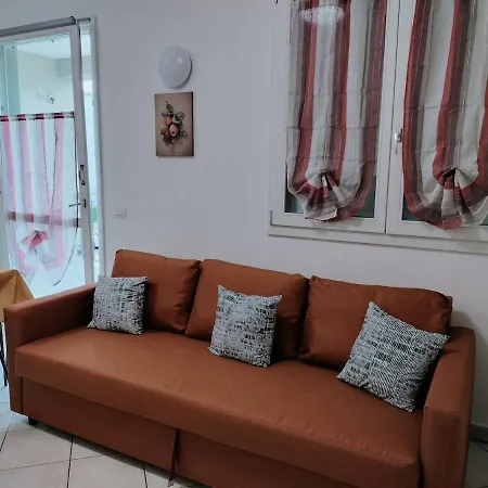 Posizione Con Posto Auto E Giardino Apartman Ravenna