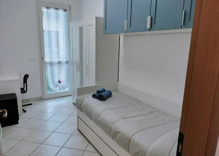 Posizione Con Posto Auto E Giardino Apartmán Ravenna
