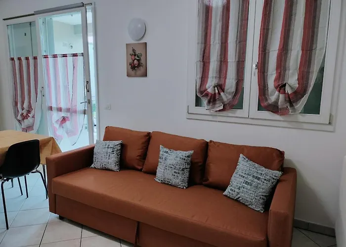 Posizione Con Posto Auto E Giardino Apartmán Ravenna